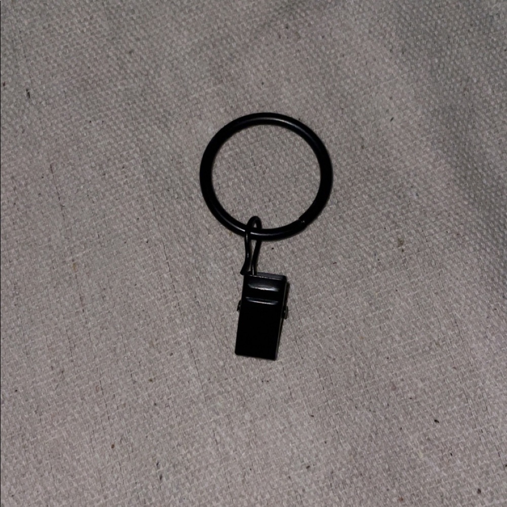 42 pack 1 inch black curtain clips